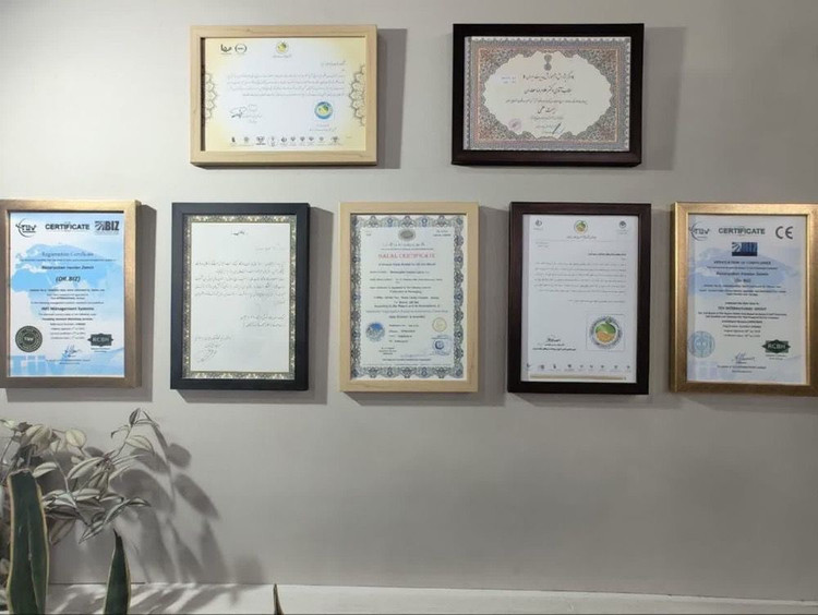 معجون کلحر طب سنتی درمان نازایی بانوان طب هندی ایرانی-ترکیب ۱۶ گیاه خاص+۶۰ گرم ژل رویال +عسل کنار---۱۰۰۰گرم